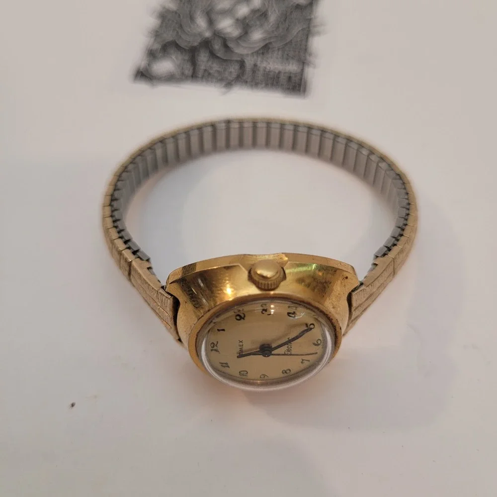 Timex Electric‎ Watch Women Gold Filled Tone Oval Vintage Expansion Band